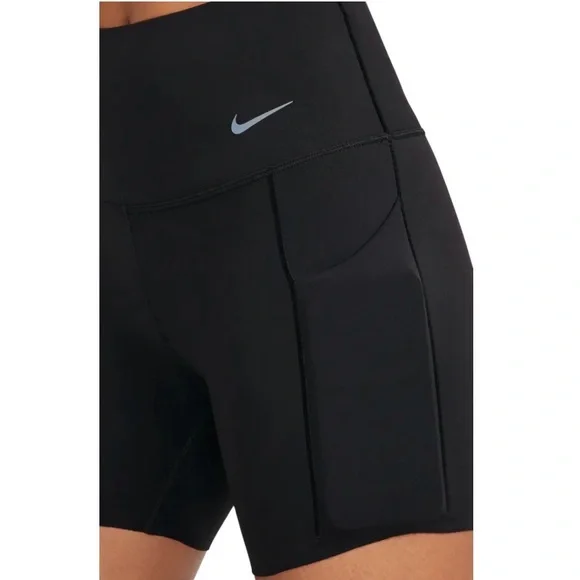 Nike Black Universa Medium Support High-Waisted 5" Bike Shorts with Pockets - Picture 4 of 14
